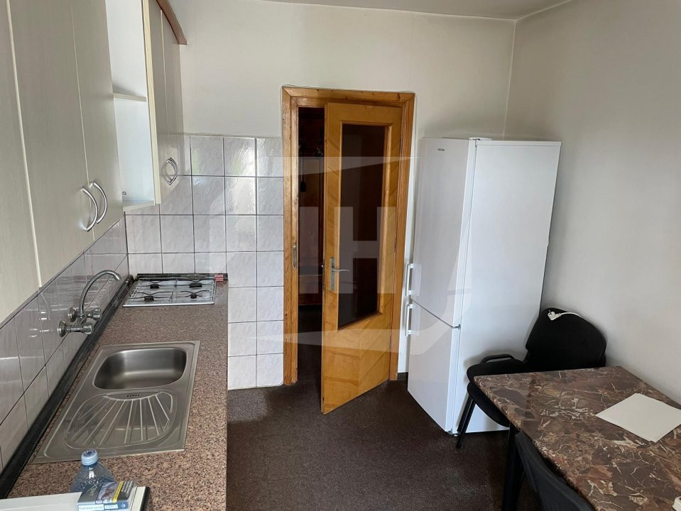 Apartament cu 3 camere decomandate, 2 bai, 2 balcoane, zona Calea Manastur