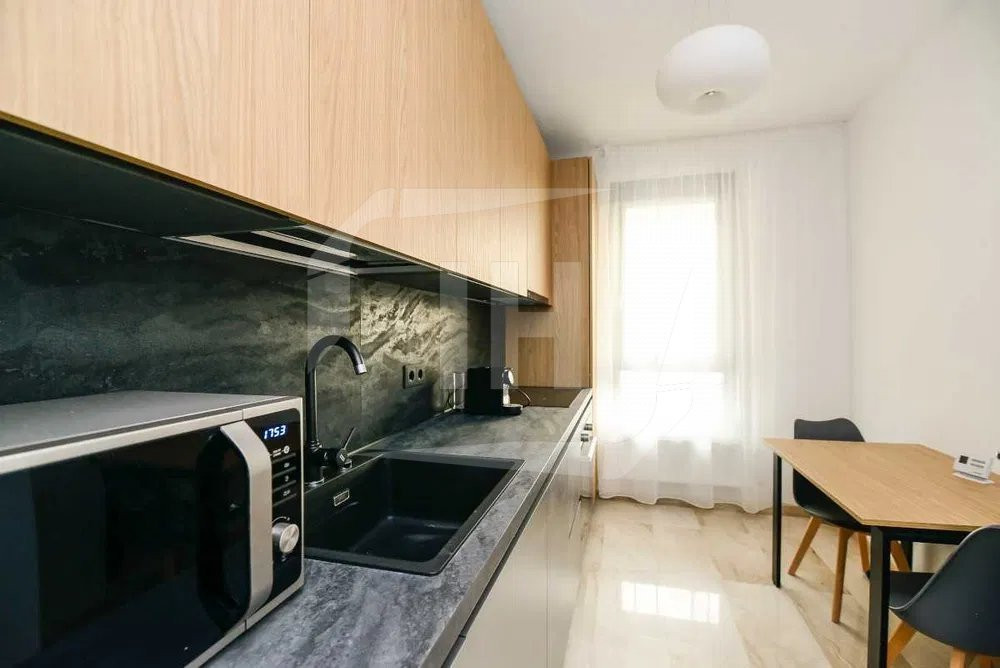 Apartament 3 camere modern, parcare, Zona Iulius Mall