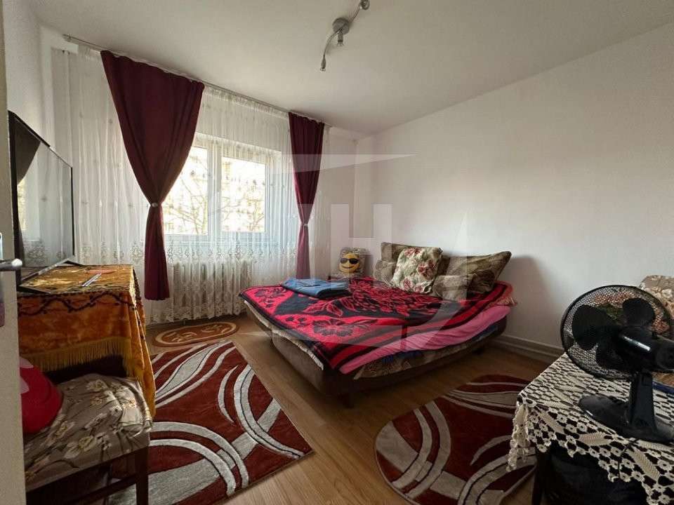 Apartament 4 camere decomandate, 2 bai, zona Calea Floresti