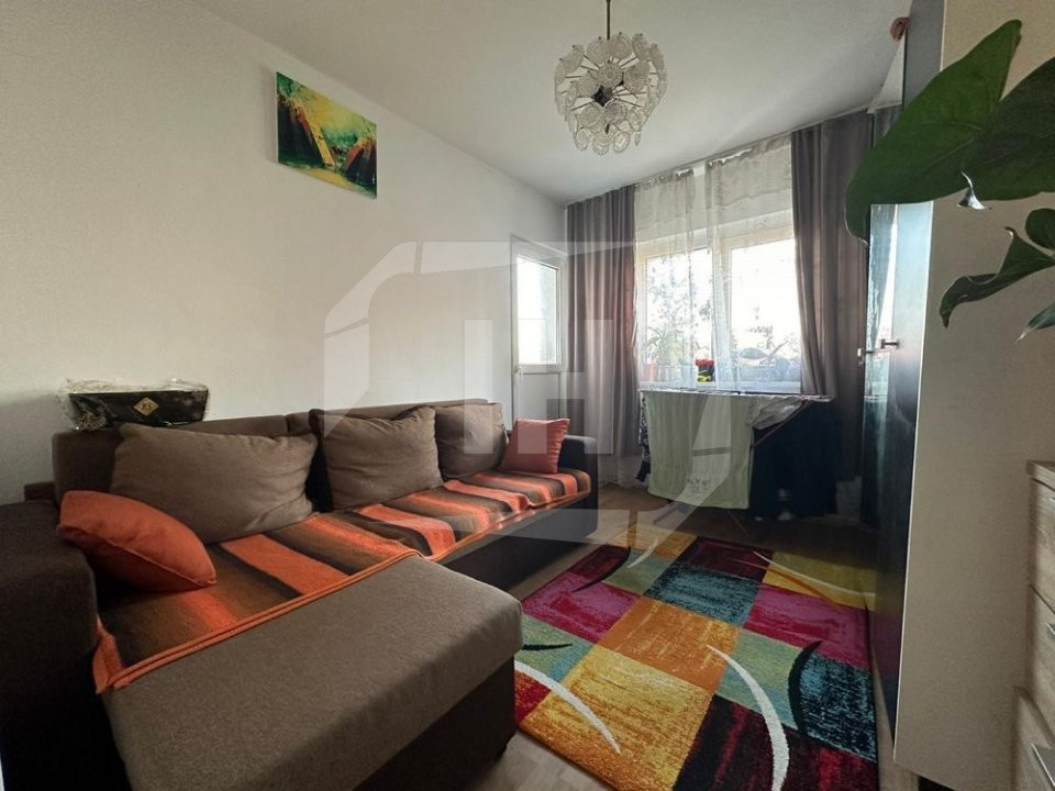 Apartament 4 camere decomandate, 2 bai, zona Calea Floresti