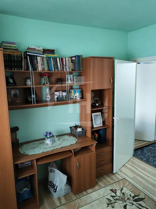 Apartament 3 camere, decomandat, etaj intermediar, zona Observatorului