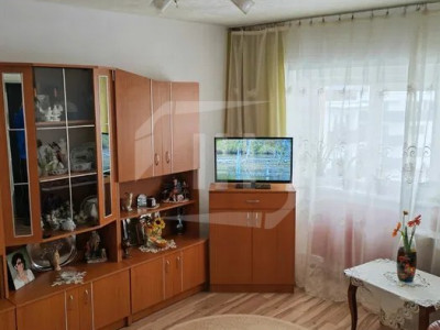 Apartament 3 camere, decomandat, etaj intermediar, zona Observatorului