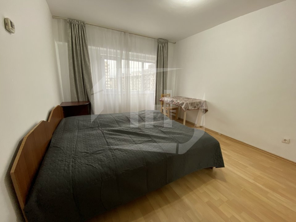 Apartament 3 camere, decomandat, parcare, zona Iulius Mall