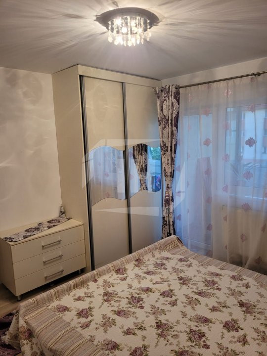 Apartament cu 3 camere, zona Eroilor Floresti