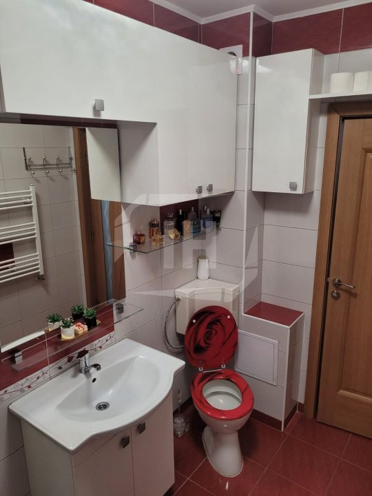 Apartament cu 3 camere, zona Eroilor Floresti