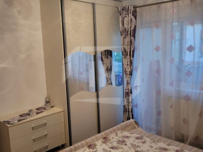 Apartament cu 3 camere, zona Eroilor Floresti