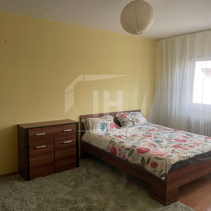 Apartament cu 3 camere decomandat, zona Aurel Vlaicu