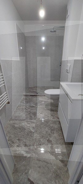 Apartament 2 camere, etaj intermediar, Dambul Rotund