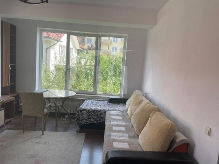 Apartament 2 camere, semidecomandat, Manastur