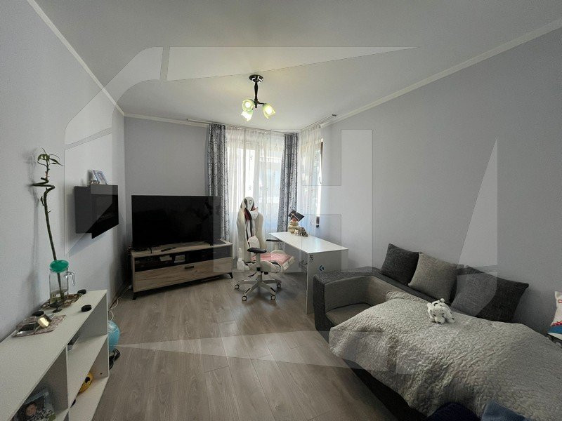 Apartament 2 camere, etaj intermediar, parcare