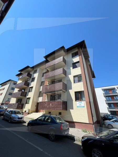 Apartament 2 camere, etaj intermediar, parcare