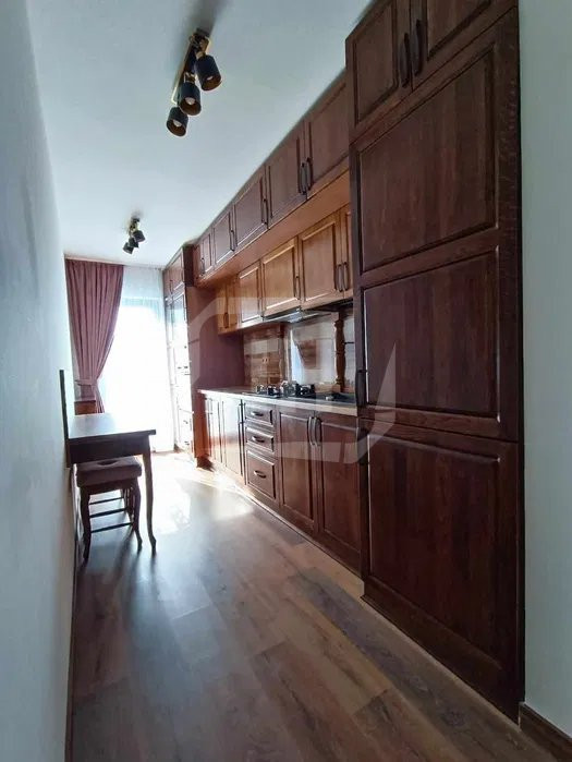 Apartament 3 camere. semidecomandat, Zorilor