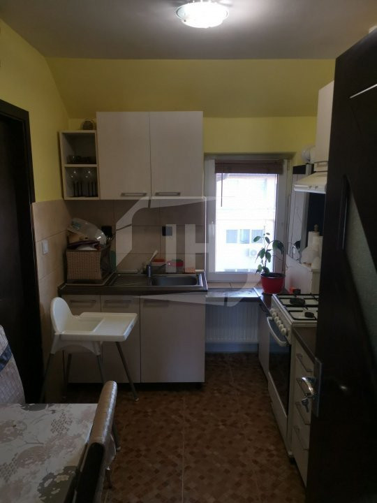 Apartament 3 camere, 2 bai, 75 mp utili + 80 mp de pod pe Scortarilor!