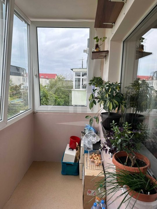 Apartament cu 3 camere decomandat, zona Kaufland