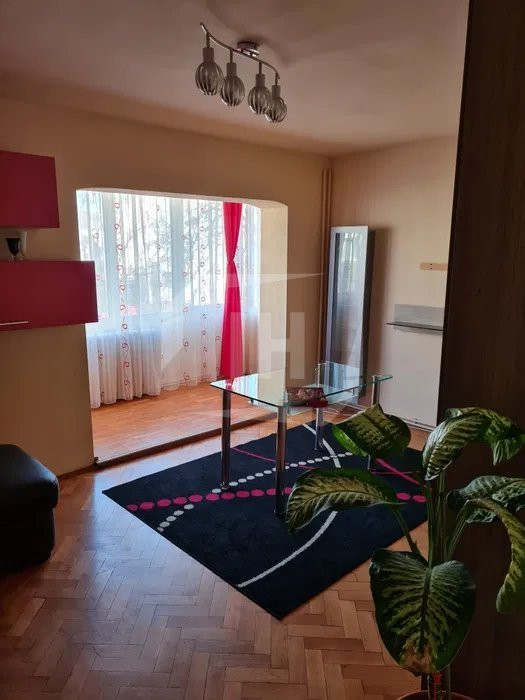 Apartament 3 camere, decomandat, parcare, Zona Kaufland-Mărăști