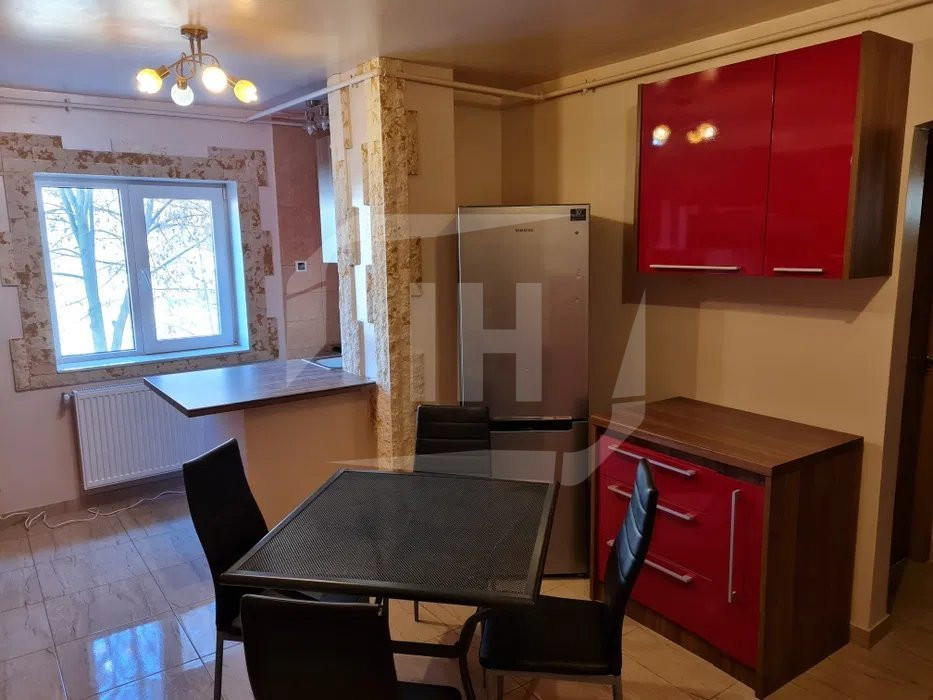 Apartament 3 camere, decomandat, parcare, Zona Kaufland-Mărăști