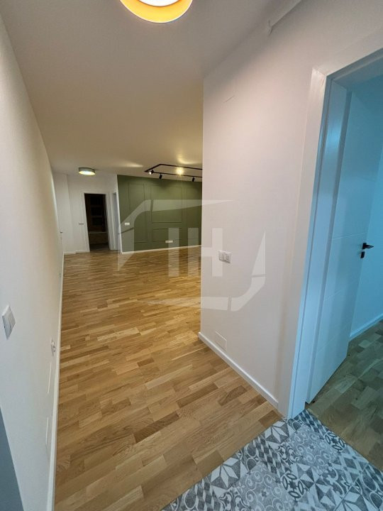 Apartament proaspat finisat cu 3 camere, garaj, zona Vivo