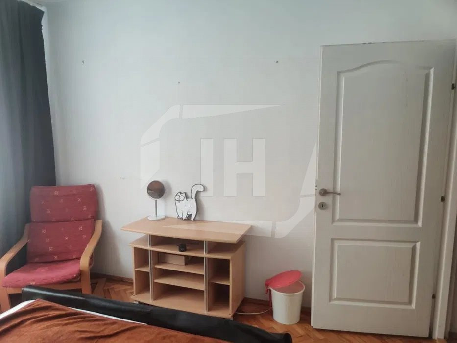 Apartament 2 camere, semidecomandat, parcare, Centru