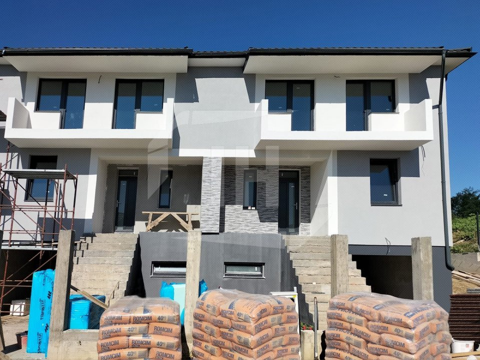 Duplex nou, 180 mp, teren 250 mp, garaj, zona Cetatea Fetei