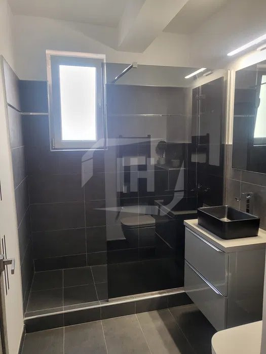 apartament 3 camere, 59 mp utili, la cheie, parcare inclusa