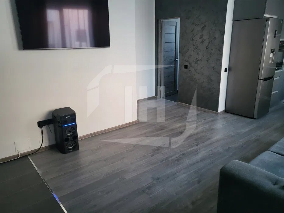 apartament 3 camere, 59 mp utili, la cheie, parcare inclusa