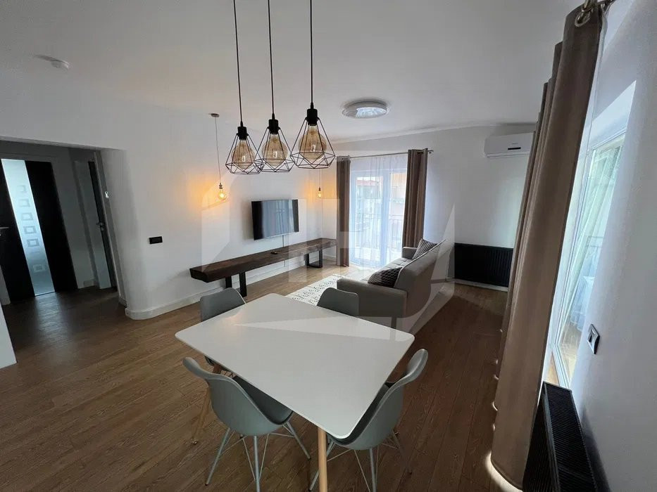 Apartament renovat, la cheie 53 mp utili, terase 27 mp, parcare inclusa