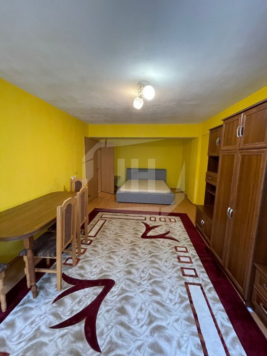 Apartament 2 camere, decomandat, etaj intermediar, parcare, zona Calea Turzii