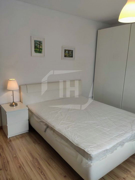 Apartament 3 camere,, etajul 1, garaj, cartier Buna Ziua