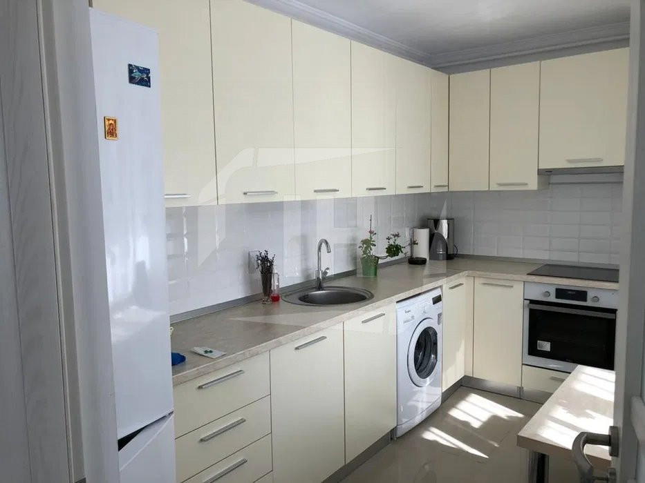 Apartament 2 camere, 2 parcări, ZONA VIVO