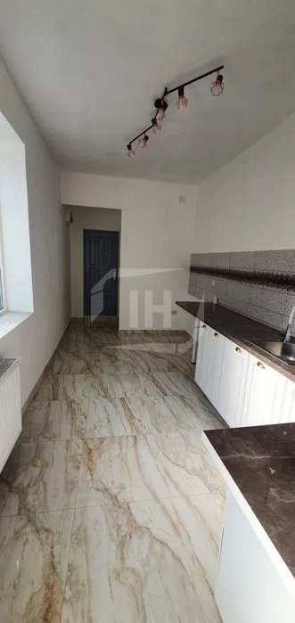 Casa, 2 camere, zona Garii