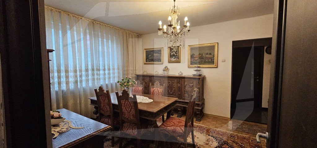 Apartament 3 camere, etaj intermediar, Piata Mihai Viteazu