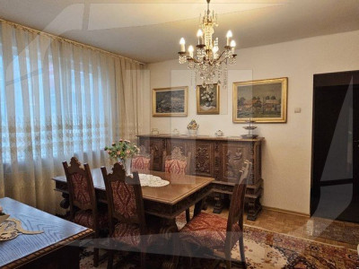 Apartament 3 camere, etaj intermediar, Piata Mihai Viteazu