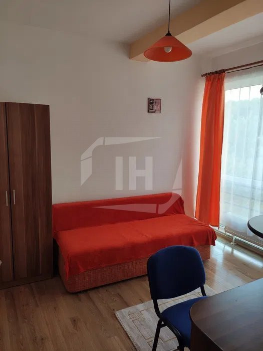 Apartament 3 camere, decomandat, Zona ALEEA NEGOIU