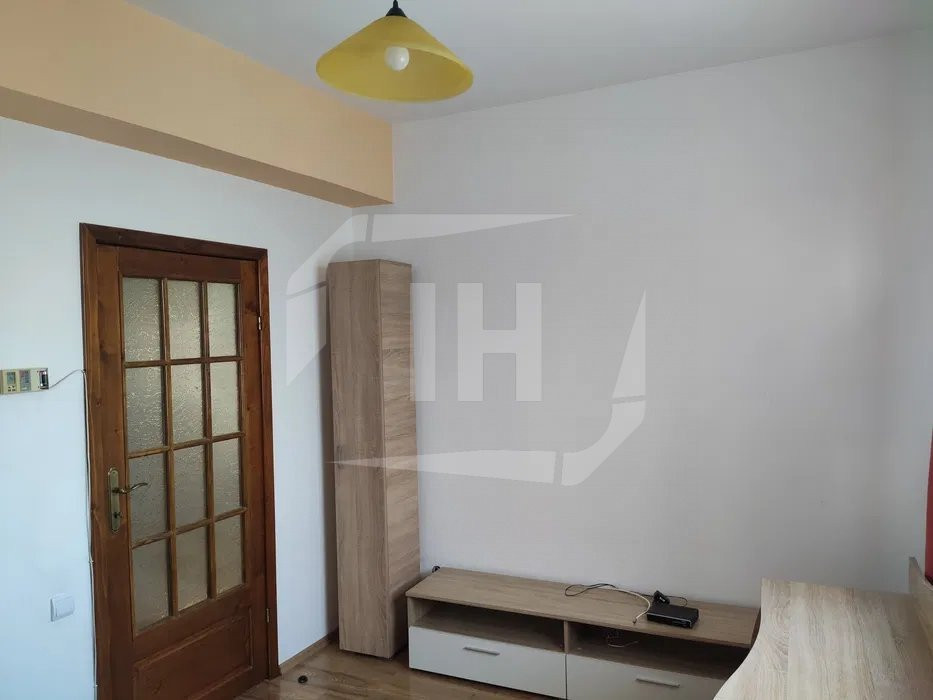 Apartament 3 camere, decomandat, Zona ALEEA NEGOIU