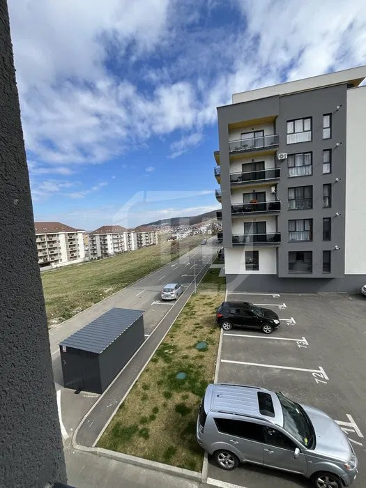 Apartament 3 camere, 70 mp utili, la cheie