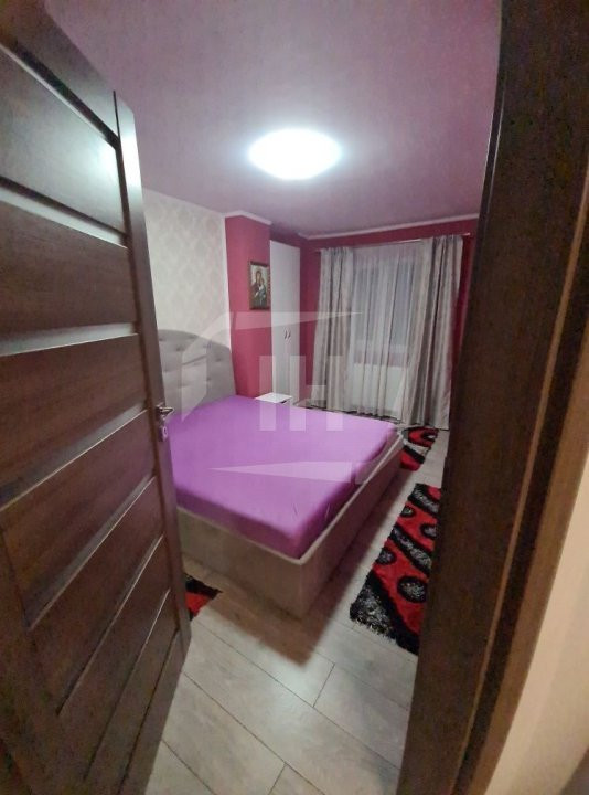 Apartament cu 3 camere, parcare, zona Calea Baciului