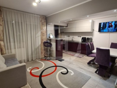 Apartament cu 3 camere, parcare, zona Calea Baciului