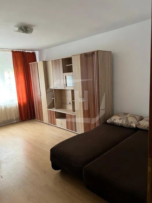 Apartament 3 camere, decomandat, zona Observatorului