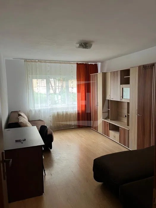 Apartament 3 camere, decomandat, zona Observatorului