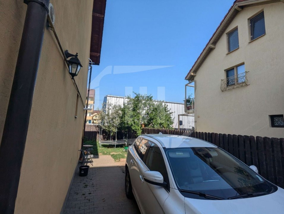 Casa cu 3 camere 100 mp utili, 2 parcari, zona Cetatii