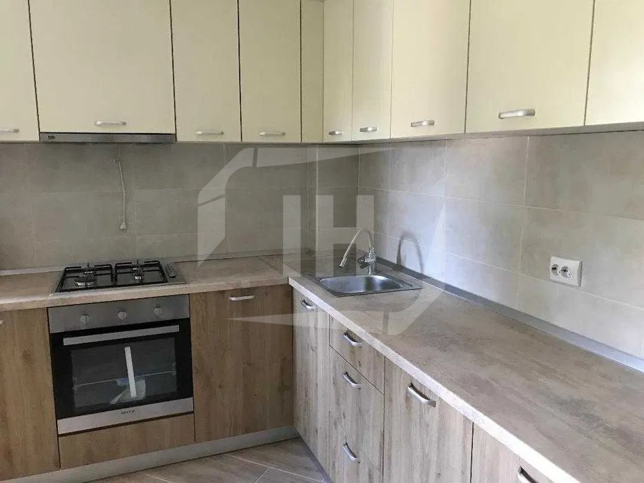 Apartament 3 camere + balcon, decomandat, Zona Kaufland-Mănăștur