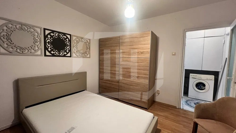 Apartament 2 camere, balcon, Zona Parcul Detunata