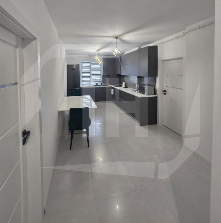 Apartament 2 camere confort sporit, parcare, zona Vivo