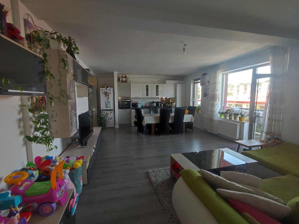 Apartament cu 2 camere, etaj intermediar, zona Borhanci