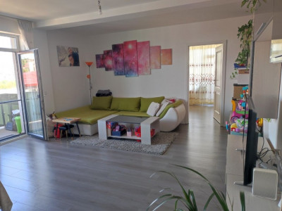 Apartament cu 2 camere, etaj intermediar, zona Borhanci