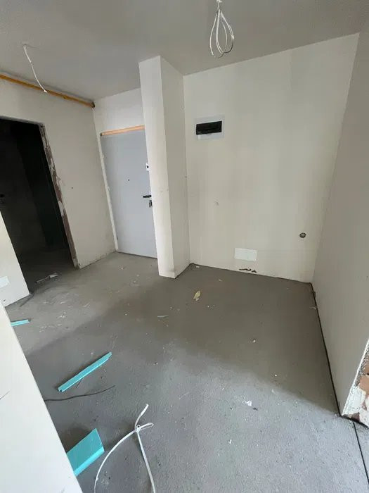 Apartament 3 camere, etaj 1, terasa 30 mp in bloc nou, zona Terapia!