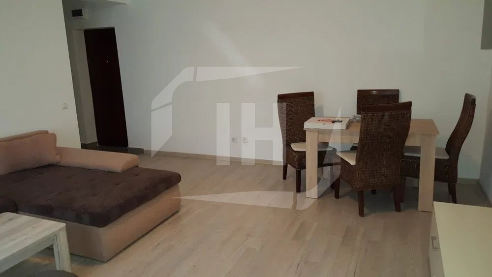 Apartament 2 camere, terasă 30 mp, Zona Vivo