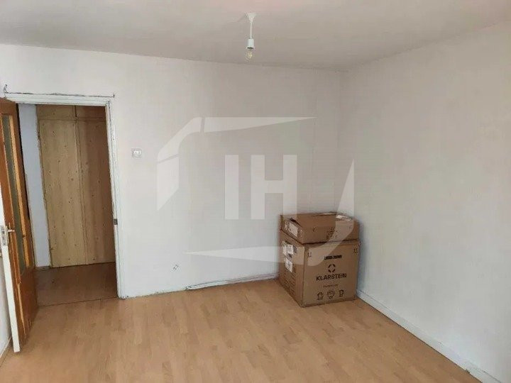 Apartament 3 camere, 3 balcoane, 2 bai, etajul 1, zona Iulius Mall