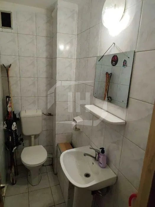 Apartament 3 camere, 3 balcoane, 2 bai, etajul 1, zona Iulius Mall