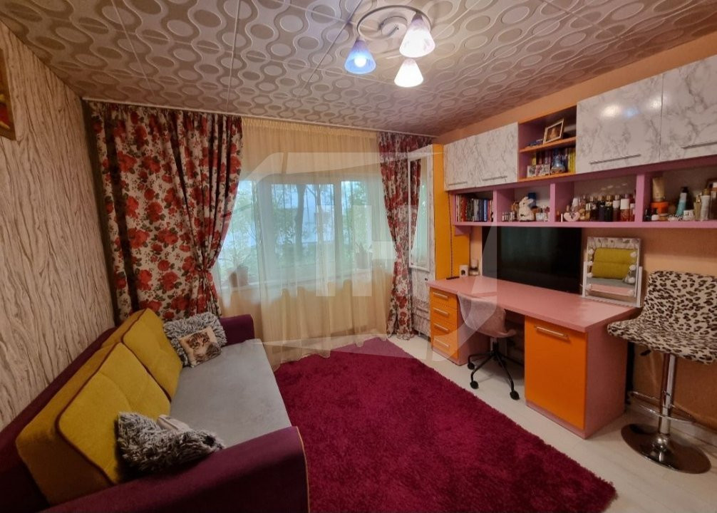 Apartament cu 3 camere, decomandat, zona strazii Dunarii